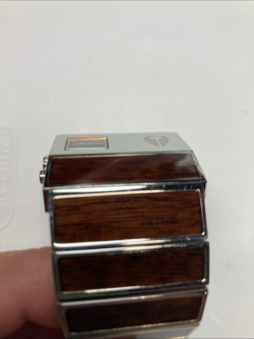 Nixon Rotolog, Silver and Dark Wood Inlay Bracelet Watch, new battery - Picture 5 of 16